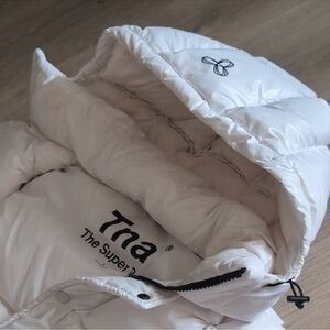 Aritzia TNA SuperPuff Vest White